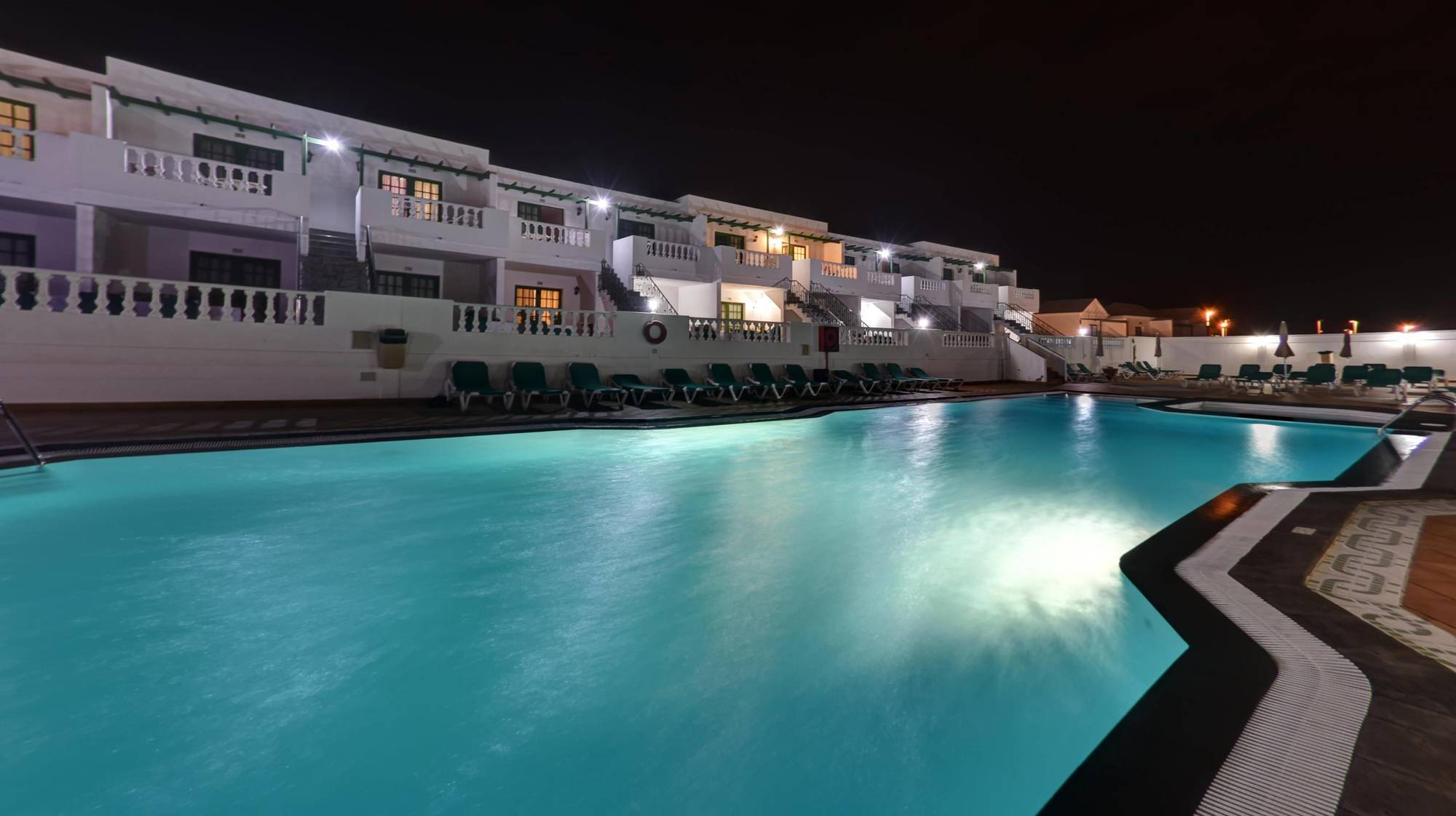 Apartamentos Tisalaya ปูแอร์โตเดลคาร์เมน ภายนอก รูปภาพ